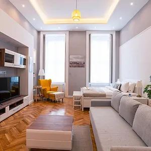 Joy On Kiraly Street Apartamento