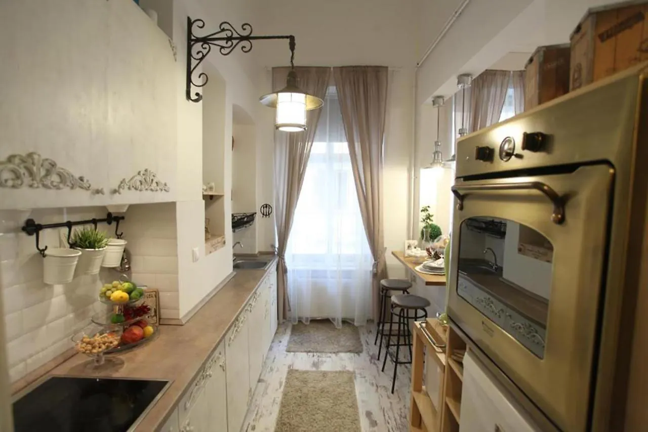 Vintage Apartment At Basilica Budapest 0*,
